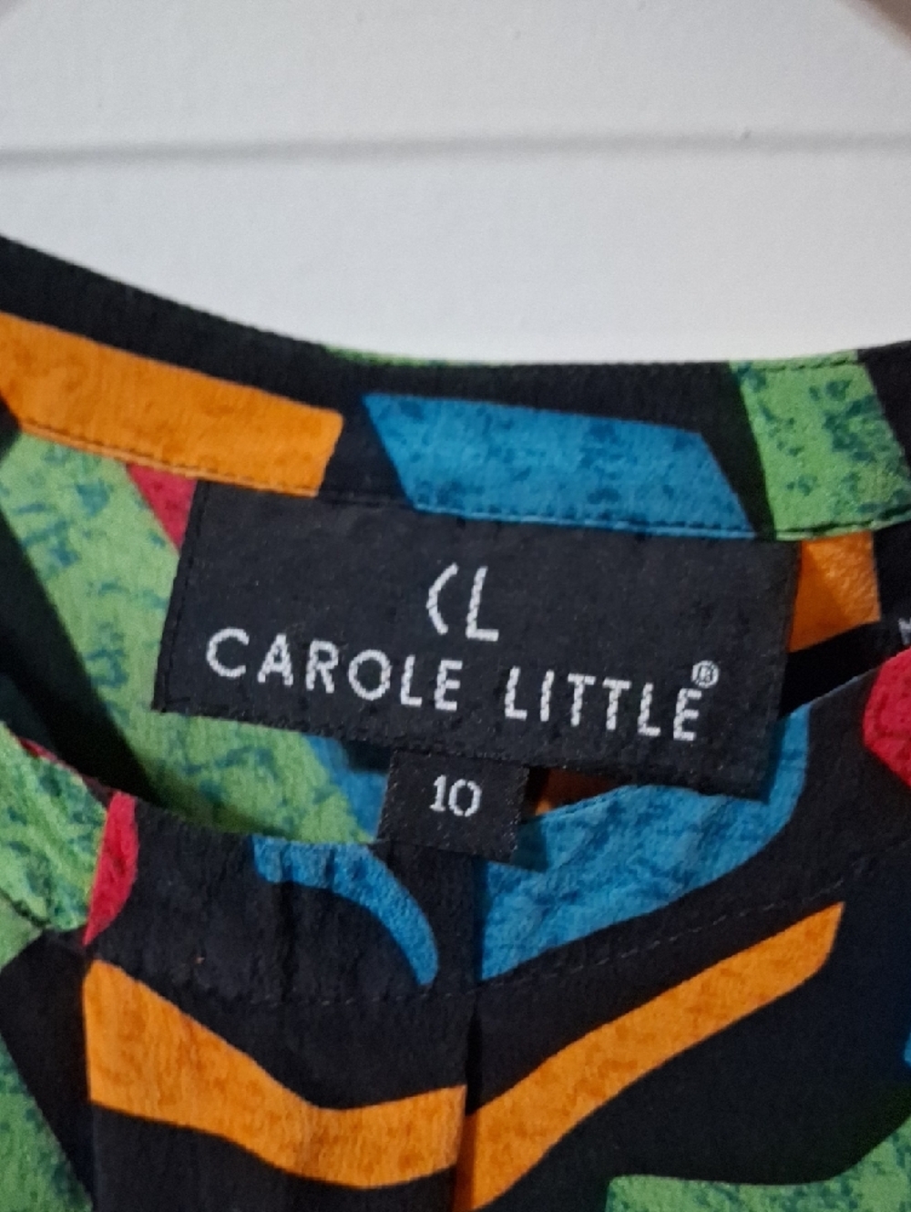 Carole Little Black 100% Silk Multicolor Geometric Print Top (Mis154) - Picture 2 of 4